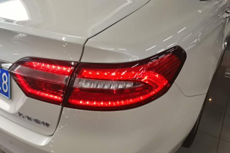 Used Ford Taurus 2018 EcoBoost 245 Premier Edition China V Standard Right Rear Taillight