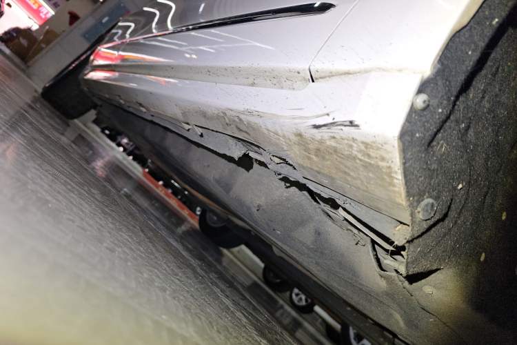 Used Ford Taurus 2018 EcoBoost 245 Fashion Edition China V Standard Right Side Sill