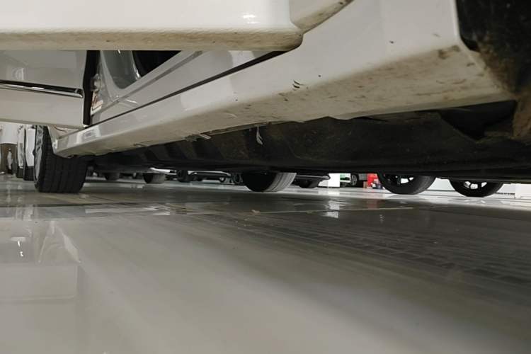 Used Ford Taurus 2018 EcoBoost 245 Premier Edition China V Standard Right Side Sill