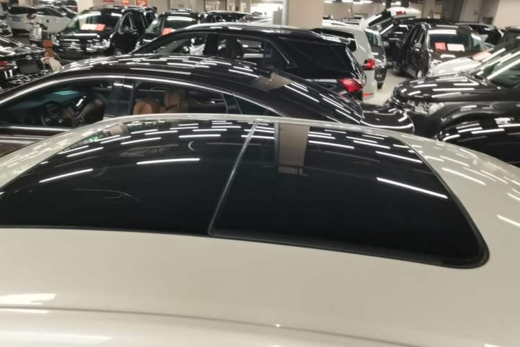Used Ford Taurus 2018 EcoBoost 245 Premier Edition China V Standard Roof