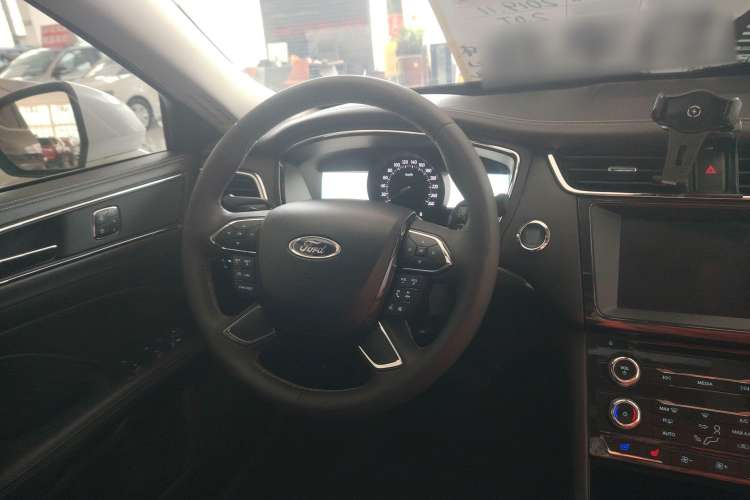 Used Ford Taurus 2018 EcoBoost 245 Fashion Edition China VI Standard Steering Wheel