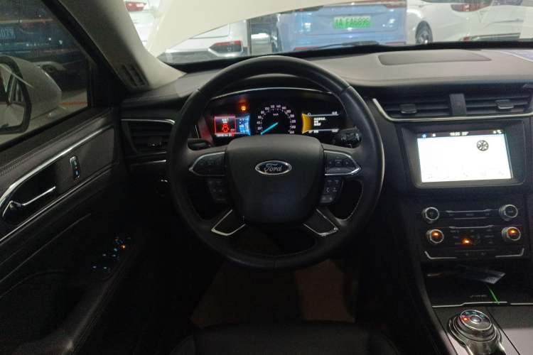 Used Ford Taurus 2018 EcoBoost 180 Luxury Model Steering Wheel