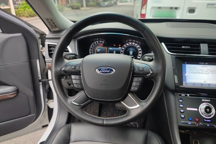 Used Ford Taurus 2018 EcoBoost 245 LTD Limited Edition China V Standard Steering Wheel