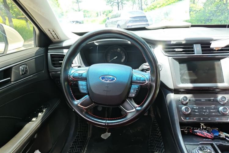 Used Ford Taurus 2018 EcoBoost 245 Fashion Edition China V Standard Steering Wheel