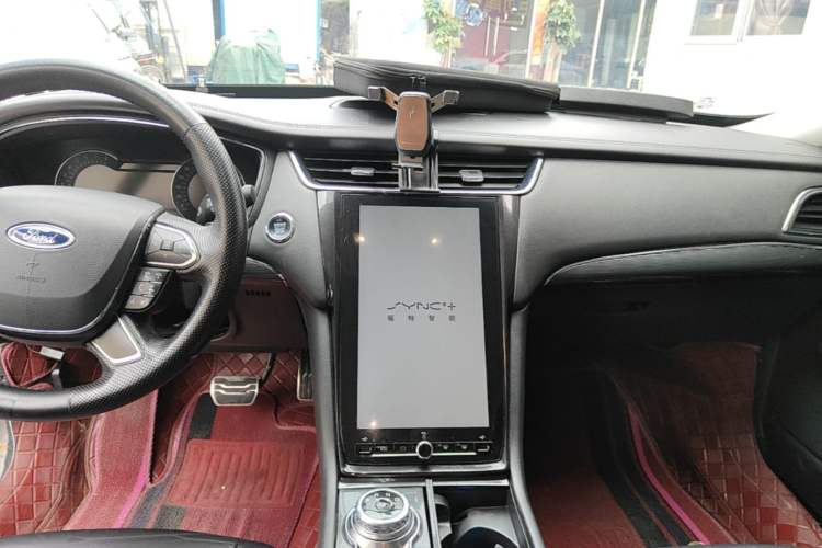 Used Ford Taurus 2019 EcoBoost 245 Premium Edition Audio And AC Panel