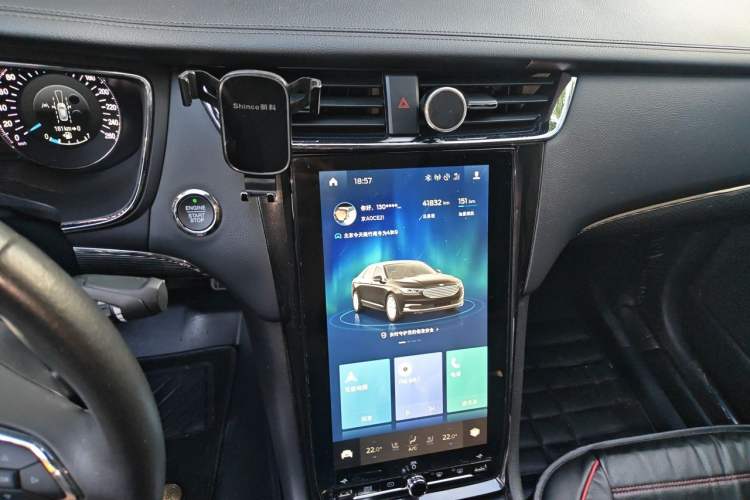 Used Ford Taurus 2019 EcoBoost 245 Premium Edition Audio And AC Panel