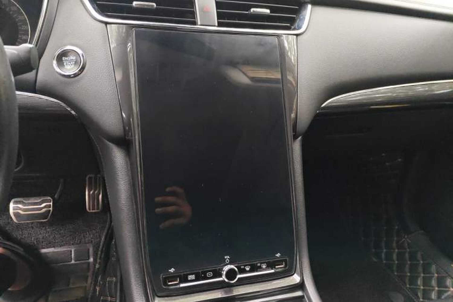 Used Ford Taurus 2019 EcoBoost 245 Premium Edition Audio And AC Panel