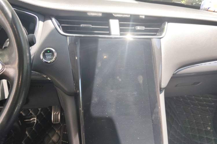 Used Ford Taurus 2019 EcoBoost 245 Premium Edition Audio And AC Panel