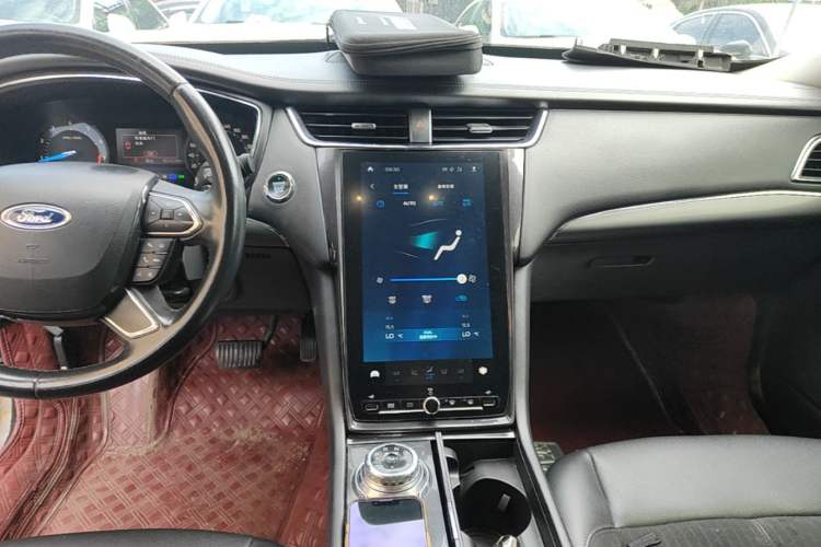 Used Ford Taurus 2019 EcoBoost 245 Comfort Edition Audio And AC Panel