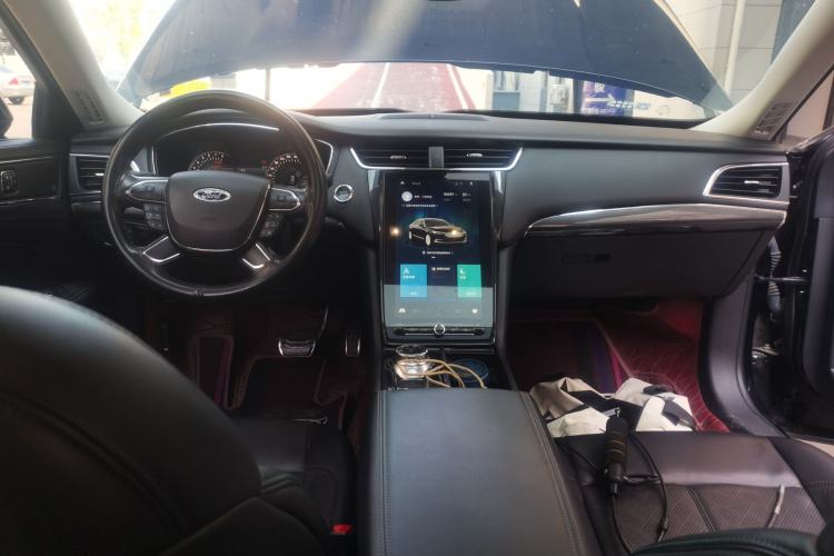 Used Ford Taurus 2019 EcoBoost 245 Premium Edition Center Console