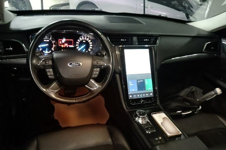 Used Ford Taurus 2019 EcoBoost 245 Comfort Edition Center Console