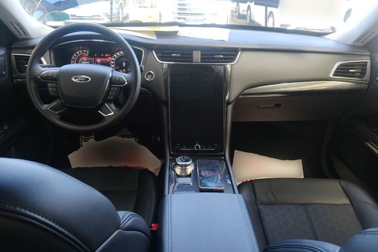 Used Ford Taurus 2019 EcoBoost 245 Premium Edition Center Console