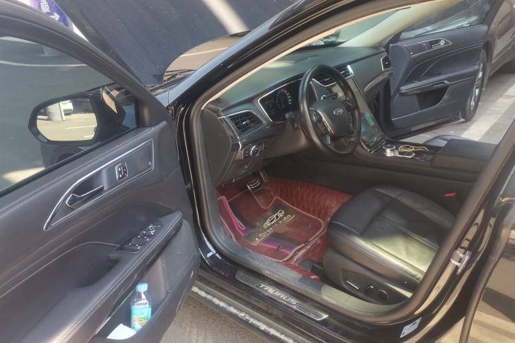 Used Ford Taurus 2019 EcoBoost 245 Premium Edition Driver Seat