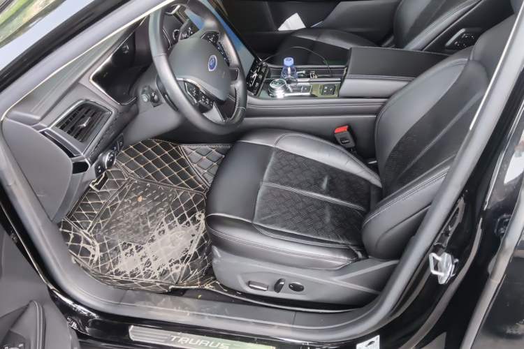 Used Ford Taurus 2019 EcoBoost 245 Premium Edition Driver Seat