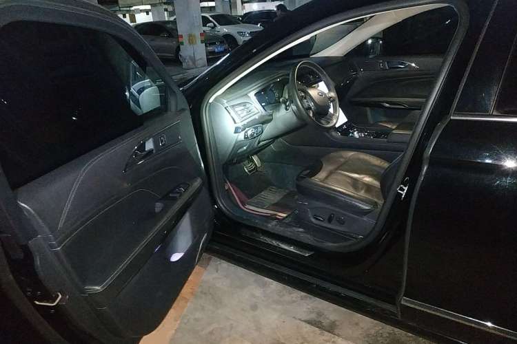 Used Ford Taurus 2019 EcoBoost 245 Premium Edition Driver Seat