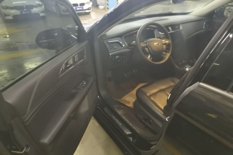 Used Ford Taurus 2019 EcoBoost 245 Premium Edition Driver Seat