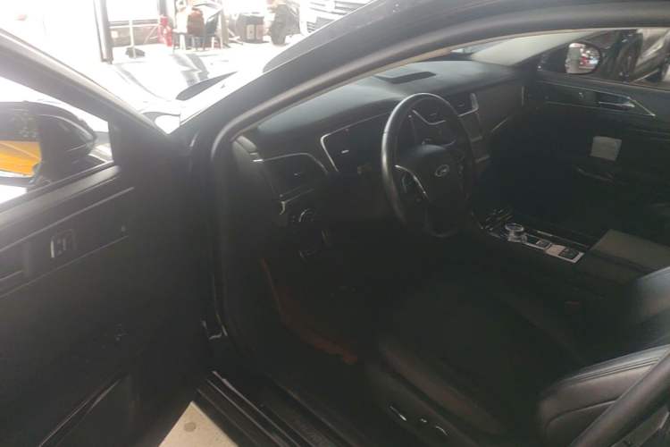 Used Ford Taurus 2019 EcoBoost 245 Premium Edition Driver Seat