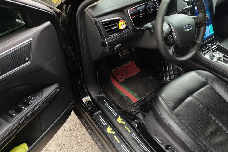 Used Ford Taurus 2019 EcoBoost 245 Premium Edition Driver Seat