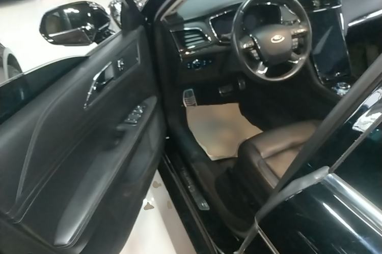 Used Ford Taurus 2019 EcoBoost 245 Premium Edition Driver Seat