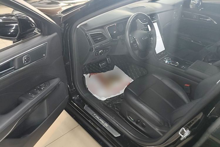 Used Ford Taurus 2019 EcoBoost 245 Premium Edition Driver Seat