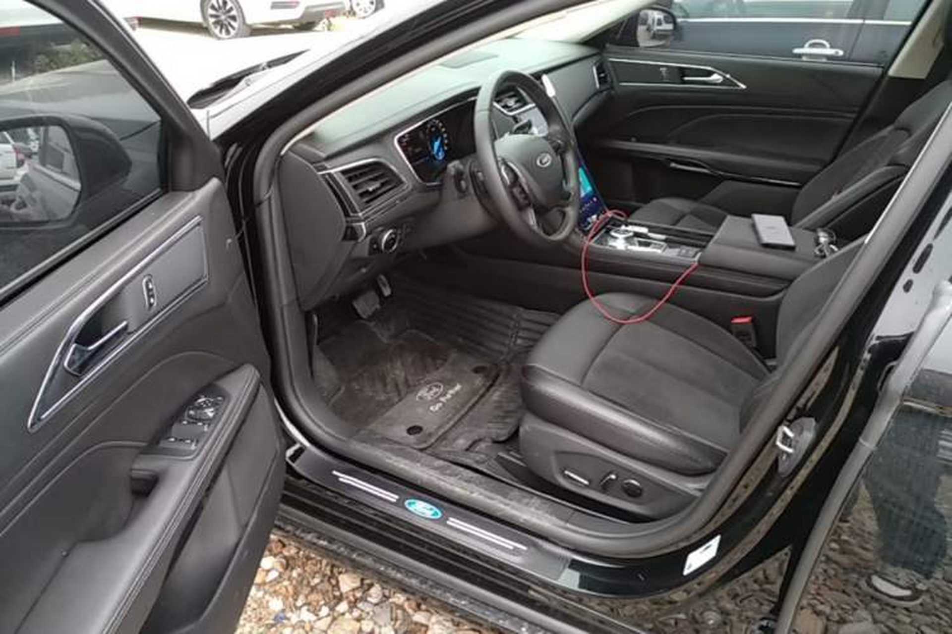 Used Ford Taurus 2019 EcoBoost 245 Comfort Edition Driver Seat