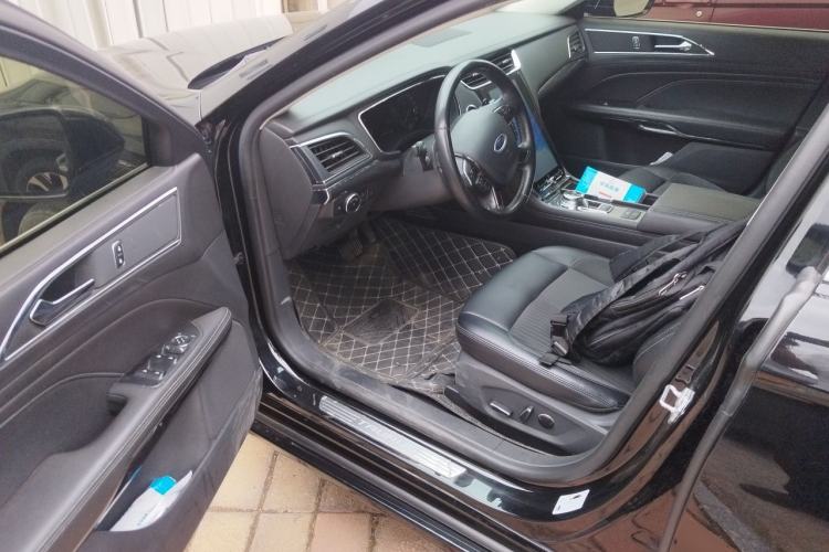 Used Ford Taurus 2019 EcoBoost 245 Comfort Edition Driver Seat