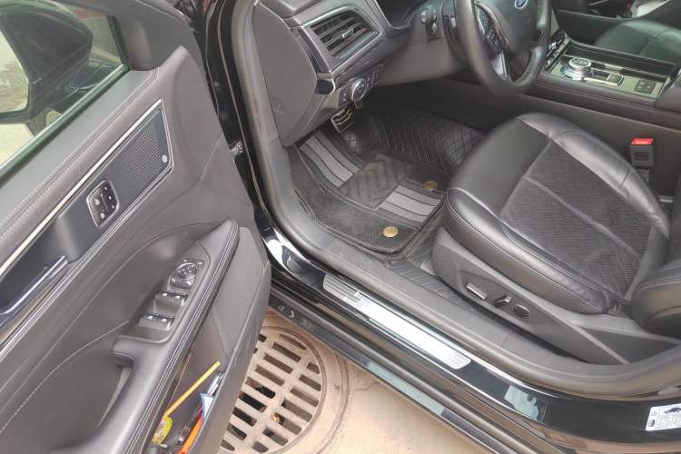 Used Ford Taurus 2019 EcoBoost 245 Premium Edition Driver Seat