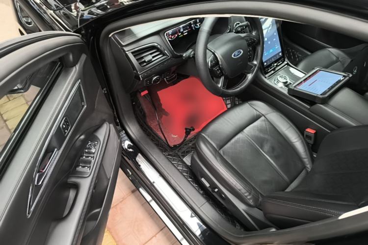 Used Ford Taurus 2019 EcoBoost 245 Premium Edition Driver Seat