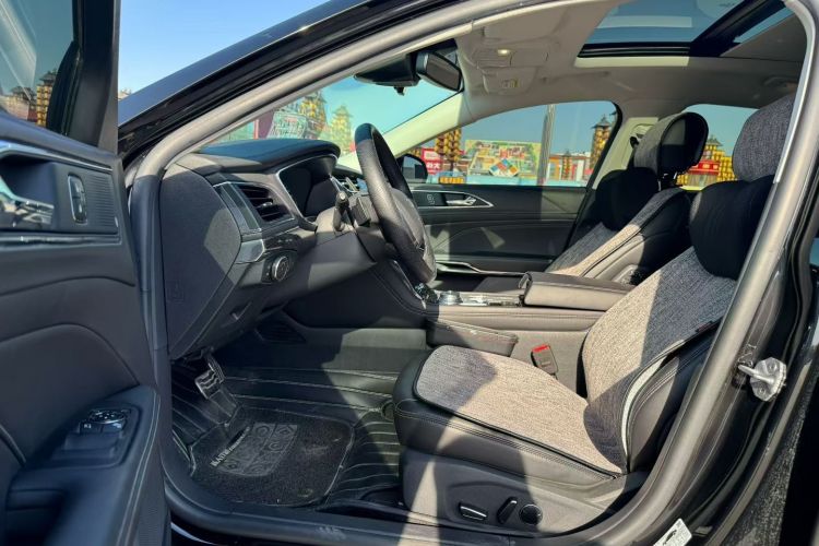 Used Ford Taurus 2019 EcoBoost 245 Premium Edition Driver Seat