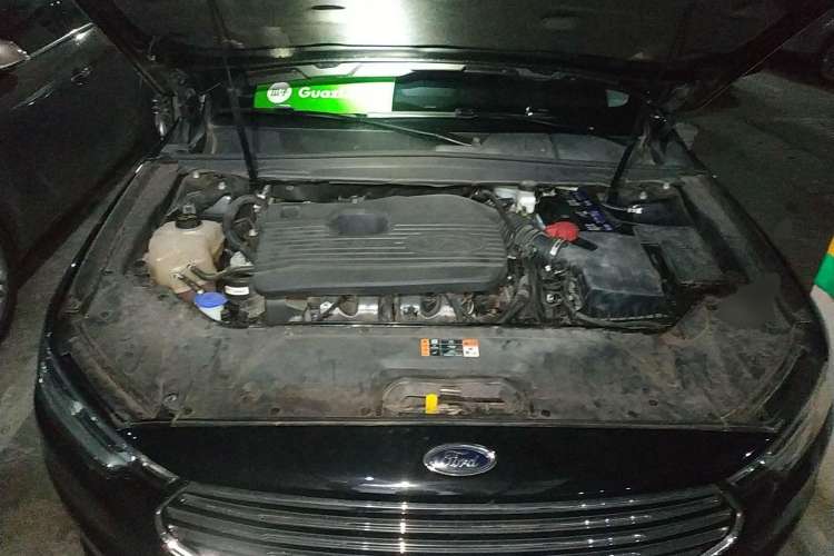 Used Ford Taurus 2019 EcoBoost 245 Premium Edition Engine Bay