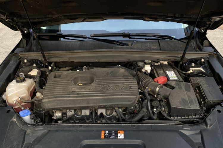 Used Ford Taurus 2019 EcoBoost 245 Premium Edition Engine Bay