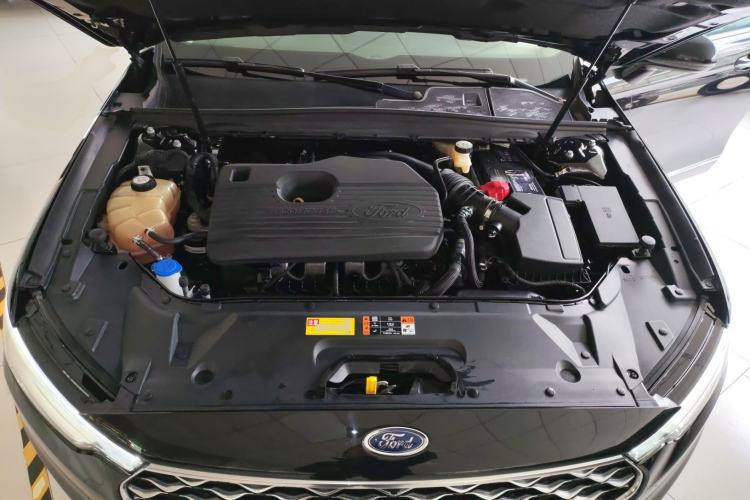 Used Ford Taurus 2019 EcoBoost 245 Premium Edition Engine Bay