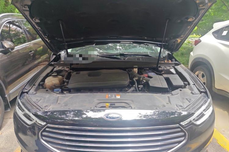 Used Ford Taurus 2019 EcoBoost 245 Premium Edition Engine Bay