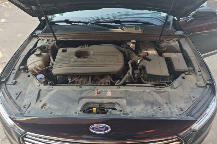 Used Ford Taurus 2019 EcoBoost 245 Premium Edition Engine Bay