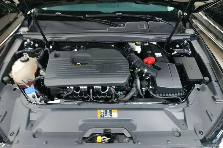 Used Ford Taurus 2019 EcoBoost 245 Premium Edition Engine Bay