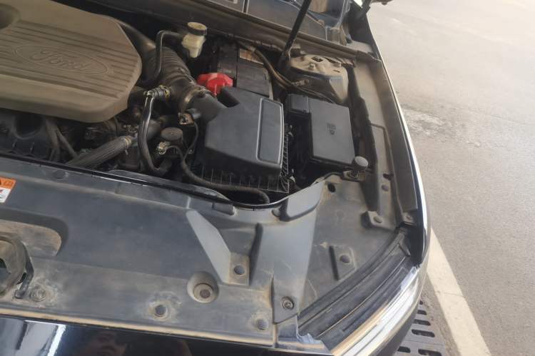 Used Ford Taurus 2019 EcoBoost 245 Premium Edition Engine Bay Left