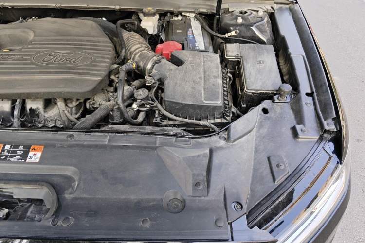 Used Ford Taurus 2019 EcoBoost 245 Premium Edition Engine Bay Left