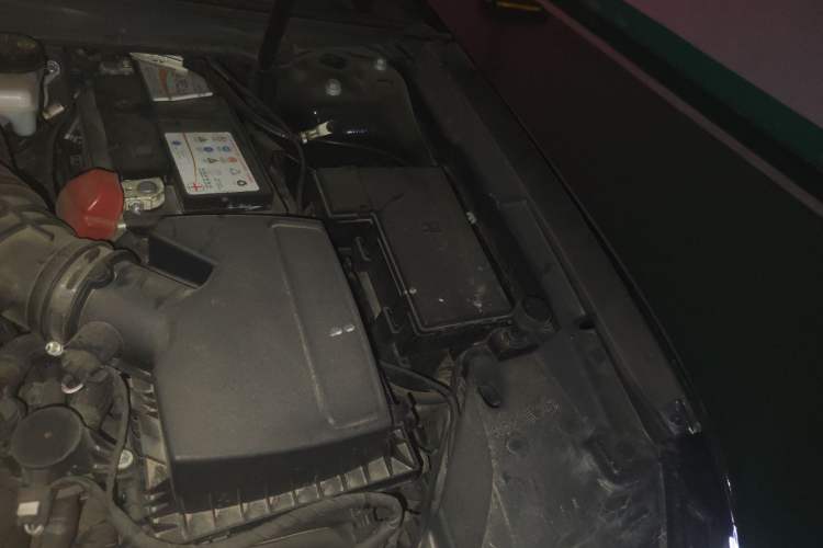 Used Ford Taurus 2019 EcoBoost 245 Premium Edition Engine Bay Left