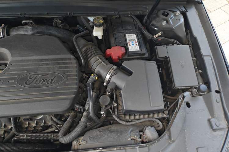 Used Ford Taurus 2019 EcoBoost 245 Premium Edition Engine Bay Left