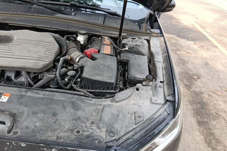 Used Ford Taurus 2019 EcoBoost 245 Premium Edition Engine Bay Left