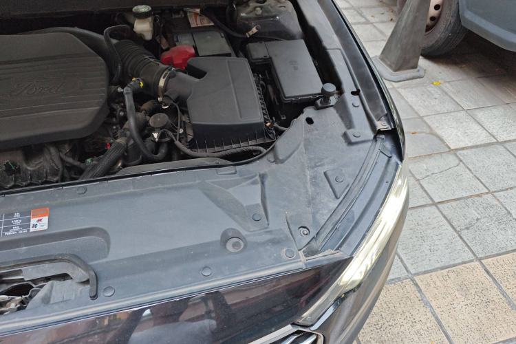 Used Ford Taurus 2019 EcoBoost 245 Premium Edition Engine Bay Left