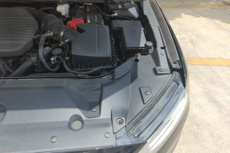 Used Ford Taurus 2019 EcoBoost 245 Premium Edition Engine Bay Left