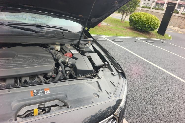 Used Ford Taurus 2019 EcoBoost 245 Vignale Deluxe Edition Engine Bay Left