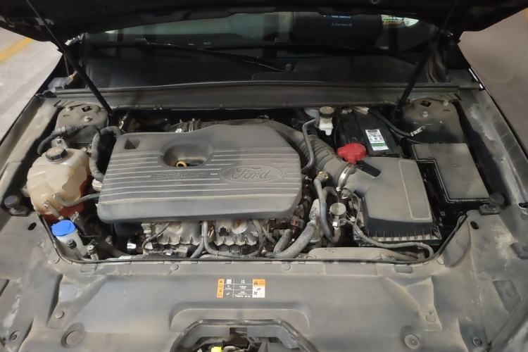 Used Ford Taurus 2019 EcoBoost 245 Comfort Edition Engine Bay