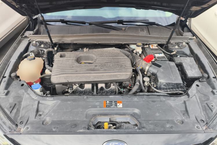 Used Ford Taurus 2019 EcoBoost 245 Comfort Edition Engine Bay
