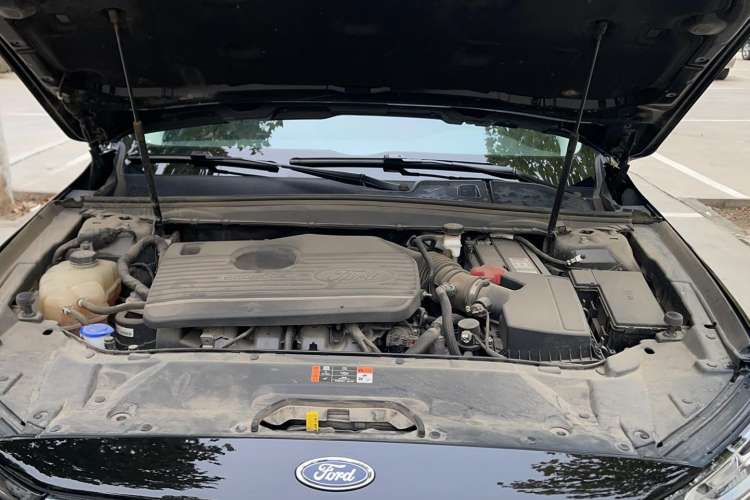 Used Ford Taurus 2019 EcoBoost 245 Comfort Edition Engine Bay