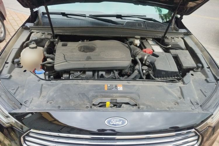 Used Ford Taurus 2019 EcoBoost 245 Comfort Edition Engine Bay