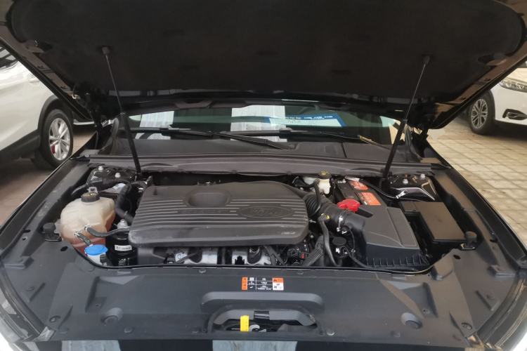 Used Ford Taurus 2019 EcoBoost 245 Premium Edition Engine Bay