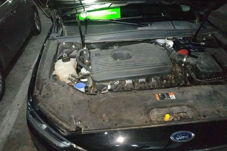 Used Ford Taurus 2019 EcoBoost 245 Premium Edition Engine Bay Right