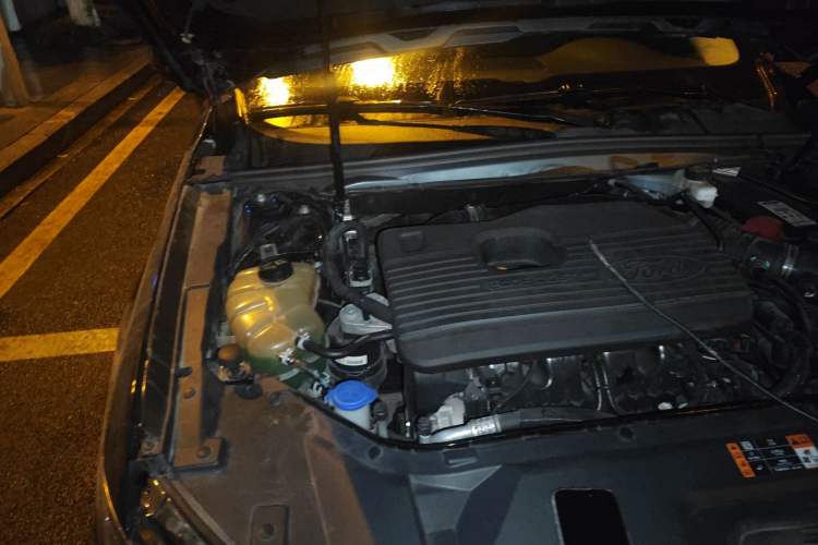Used Ford Taurus 2019 EcoBoost 245 Premium Edition Engine Bay Right